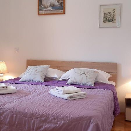 Apartments Villa Beba Комижа Екстер'єр фото