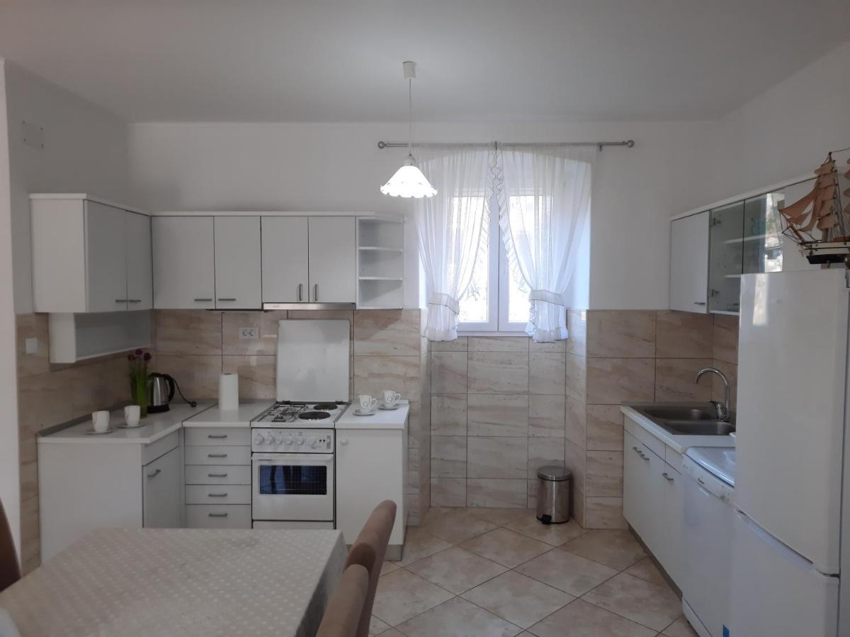 Apartments Villa Beba Комижа Екстер'єр фото