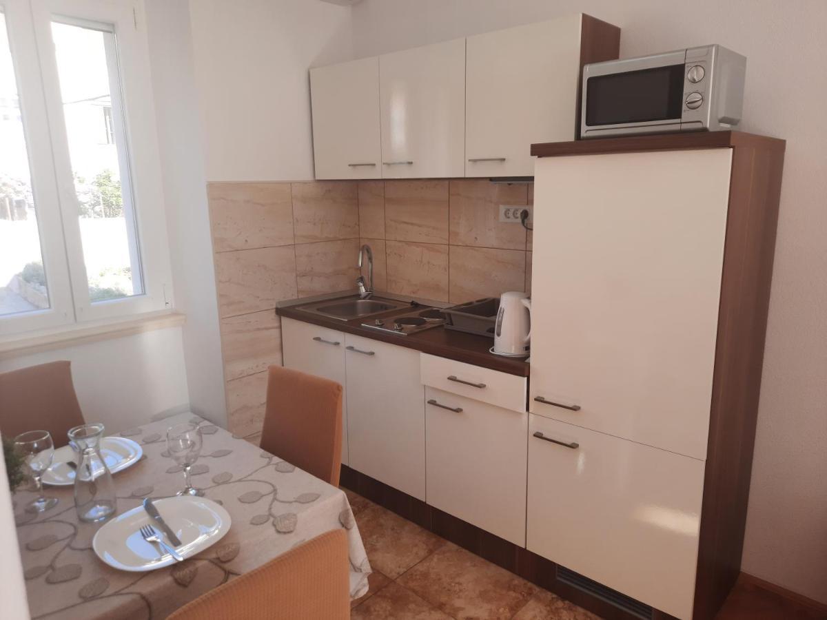 Apartments Villa Beba Комижа Екстер'єр фото