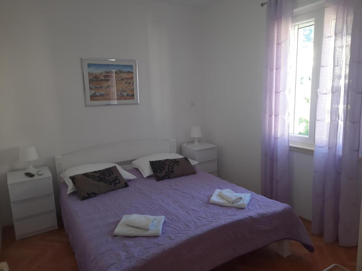 Apartments Villa Beba Комижа Екстер'єр фото